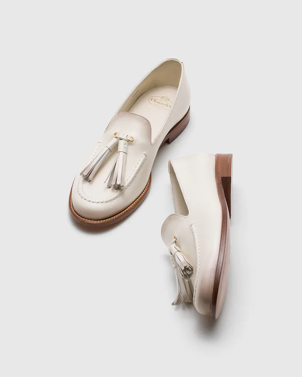 Zapatilla con borlas de piel de ternera Renee