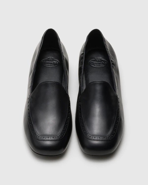 Zapatilla de piel de ternera Rika
