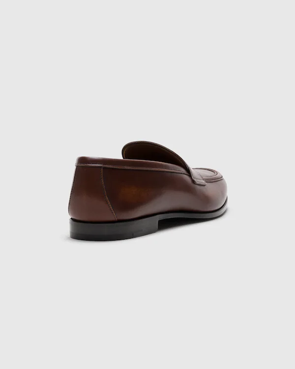 Zapatilla de cuero cepillado Rother Fumé