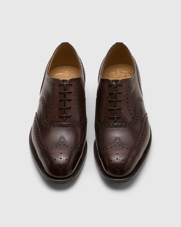Chetwynd Oxford con cuero de ternera blanqueado