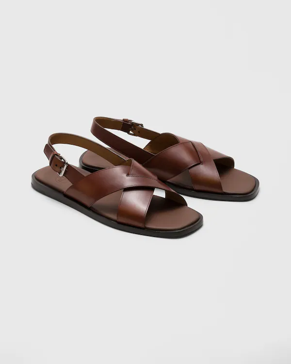 Sandal crisscross de piel de ternera blanqueada Offley