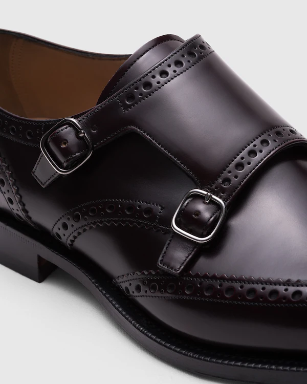 Portapapeles Pitchford con cordones tipo monje y punta con diseño de brogue